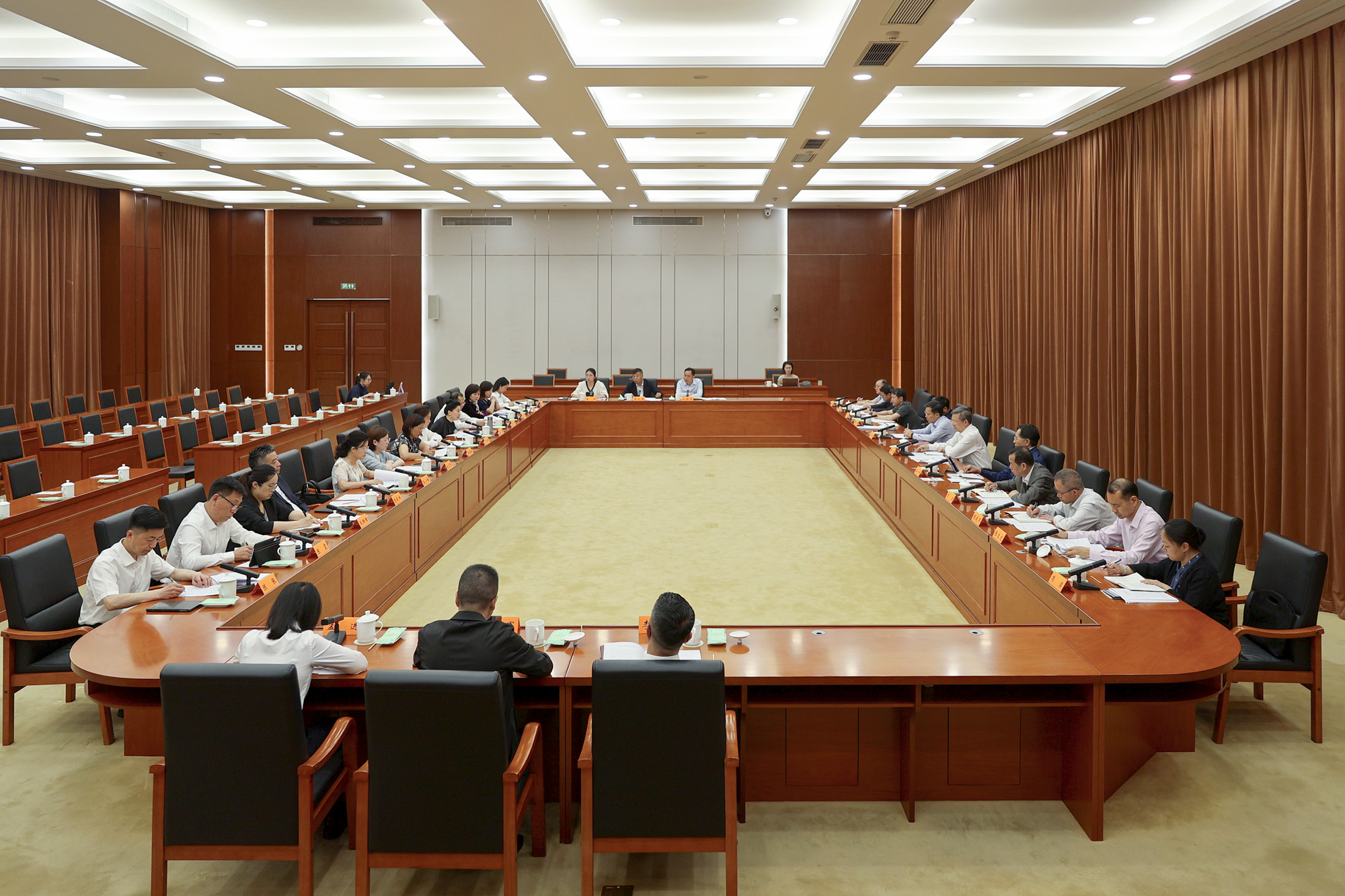 列席代表座谈会：立足履职实际，更好听民意、聚民智、惠民生