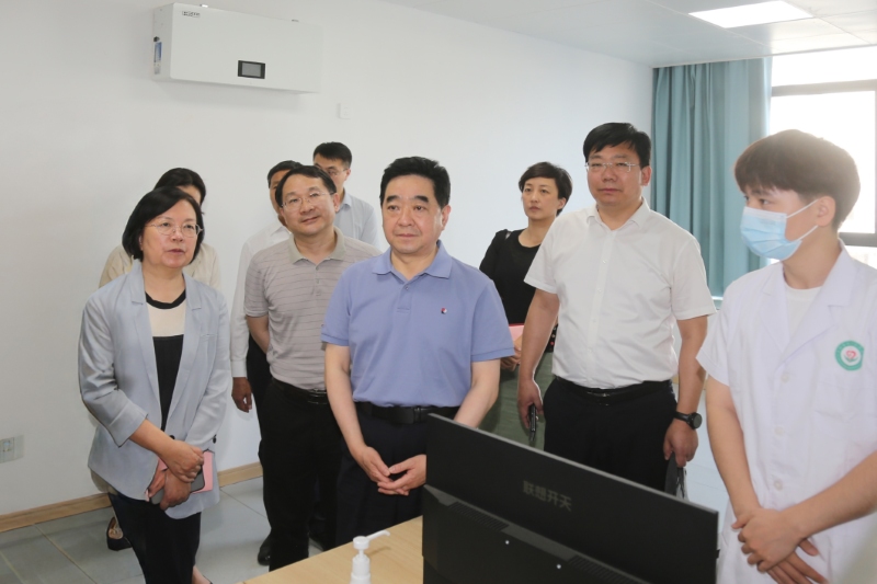 张爱军带队在宿迁盐城开展《江苏省基层卫生条例》执法检查
