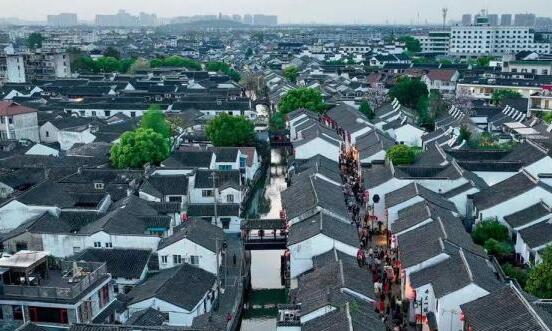 【人大代表在身边】把城乡历史文化保护好传承好