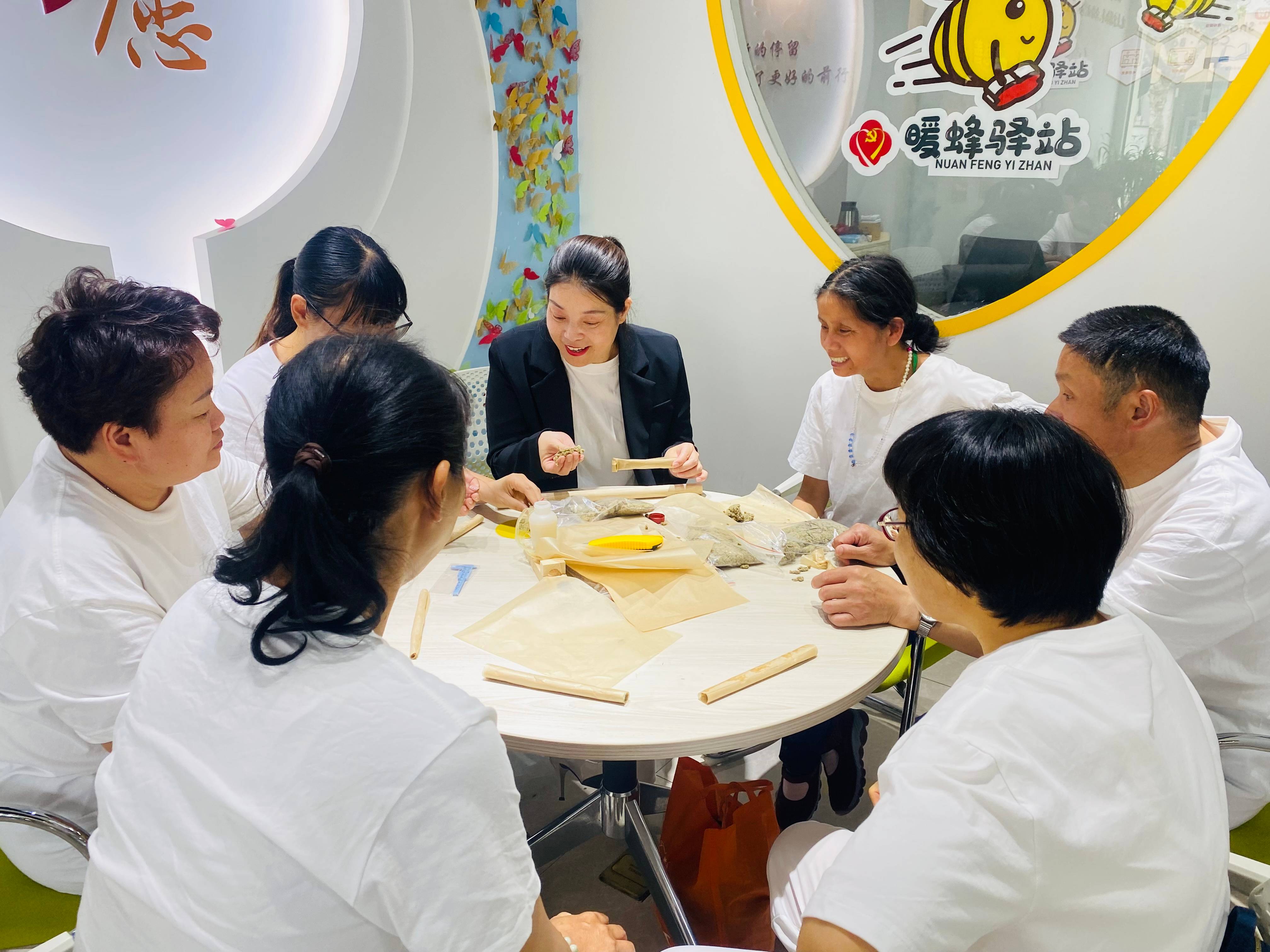 太仓市人大代表王亦凭：拳拳慈善公益情 履职为民添温暖