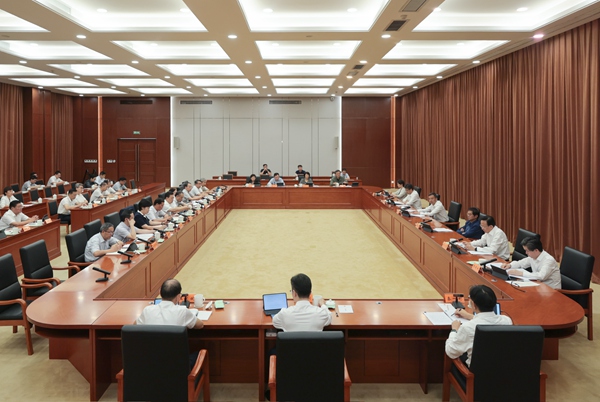 ʡʮ�Ľ��˴�ί����е���ʮ�����λ���