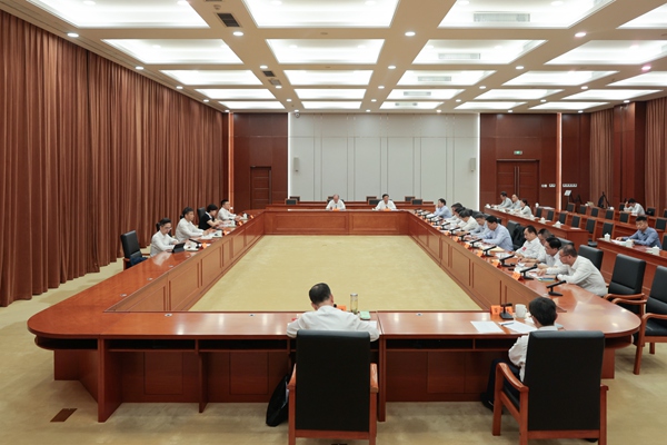 �����������ٿ������˴�ί�Ḻ��ͬ־��̸��