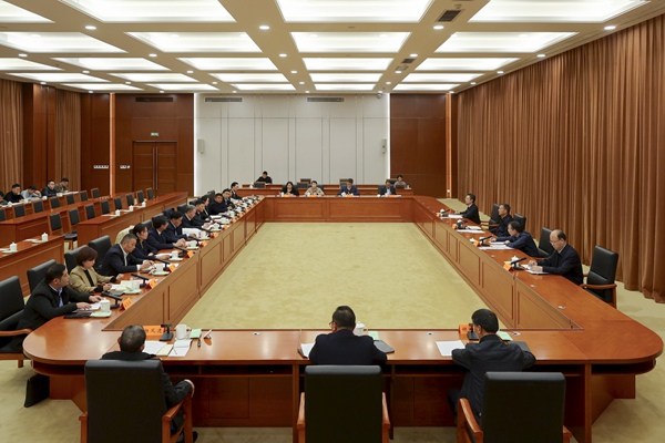 ��ϯ������̸�᣺����ͷ������Ϊ�˸��õء���ǰ����