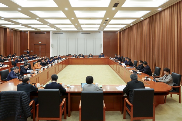 ʡʮ�Ľ��˴�ί����е���ʮһ�����λ���