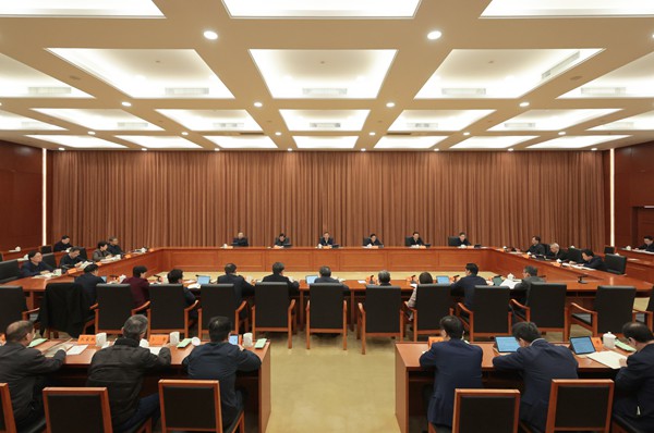 省人大常委会党组召开扩大会议