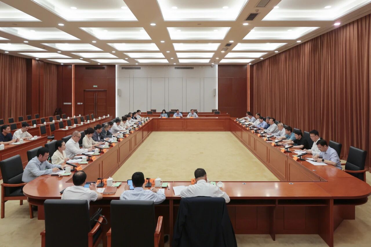 列席代表座谈会：把“纸上暖意”转化为“法治恒温”