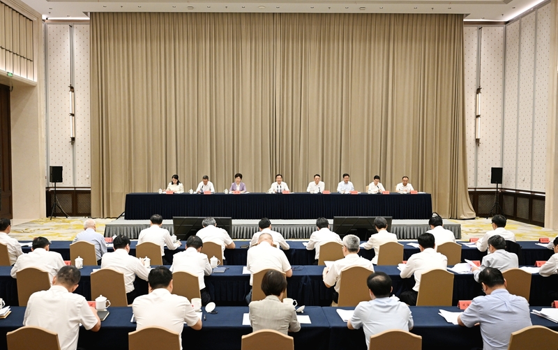 全省市县乡三级人大换届选举工作会议召开
