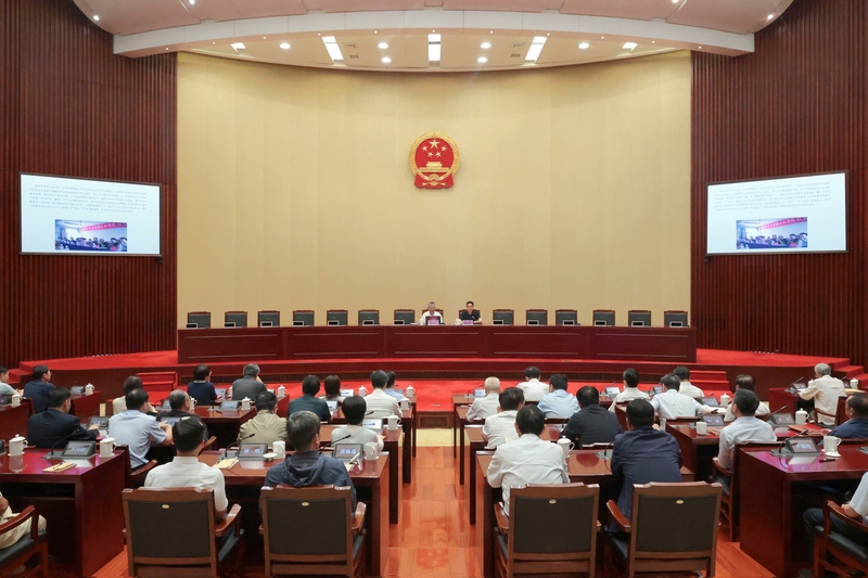 省人大常委会举办赵亚夫同志先进事迹报告会