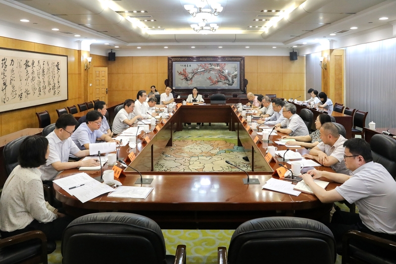 省人大常委会召开发展农村集体经济重点处理代表建议督办会