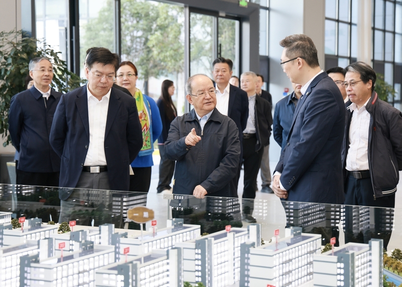 全国人大环资委来苏开展水污染防治工作调研